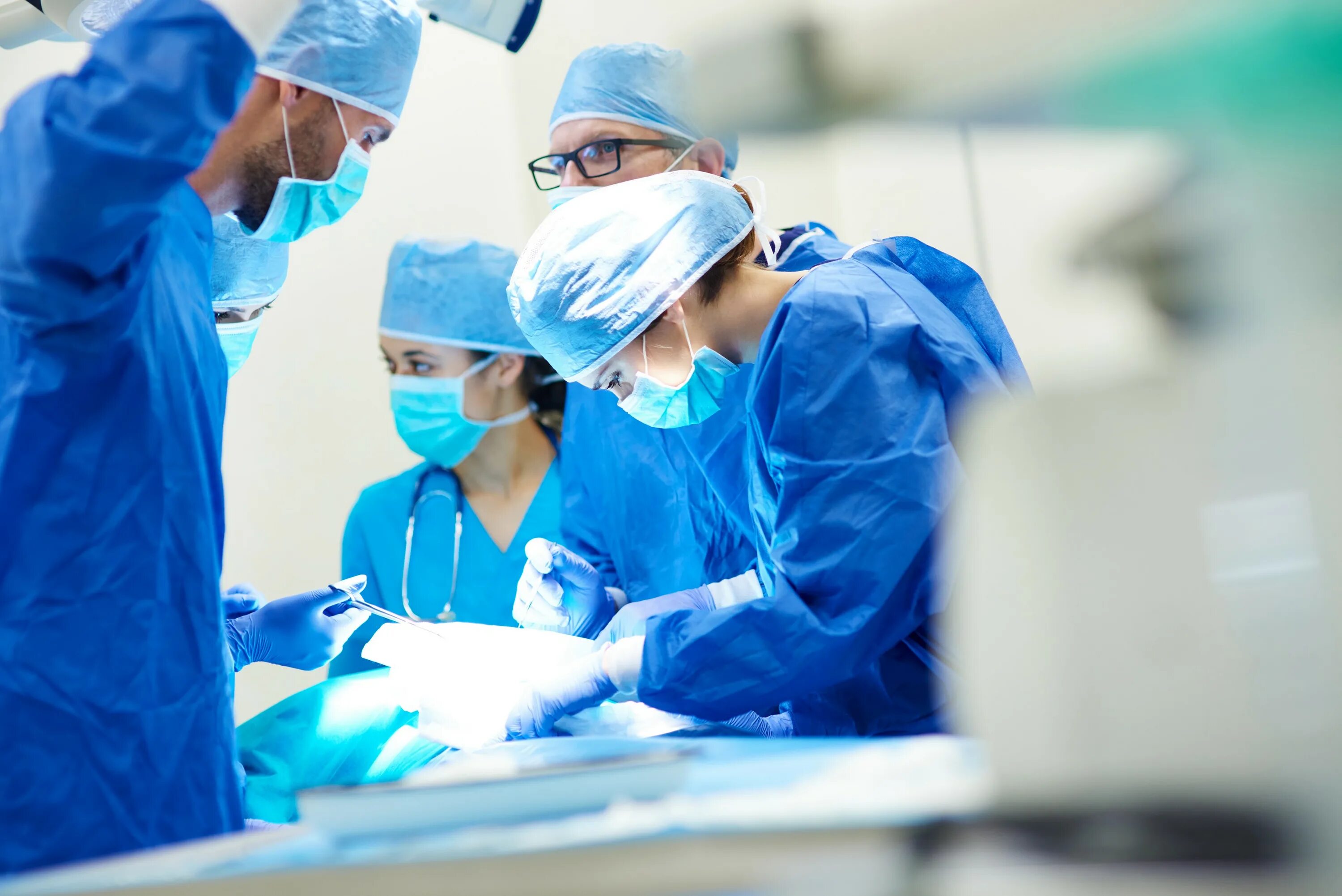 Хирургическая операция. Хирургическое вмешательство. Surgery на русском. Surgery на русском. Хирургическая операция.