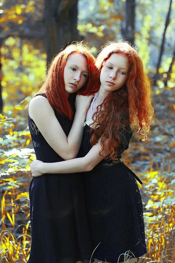 Близняшки Керроу. Две рыжие девушки. Рыжая подруга. Рыжие Близнецы. Red sister