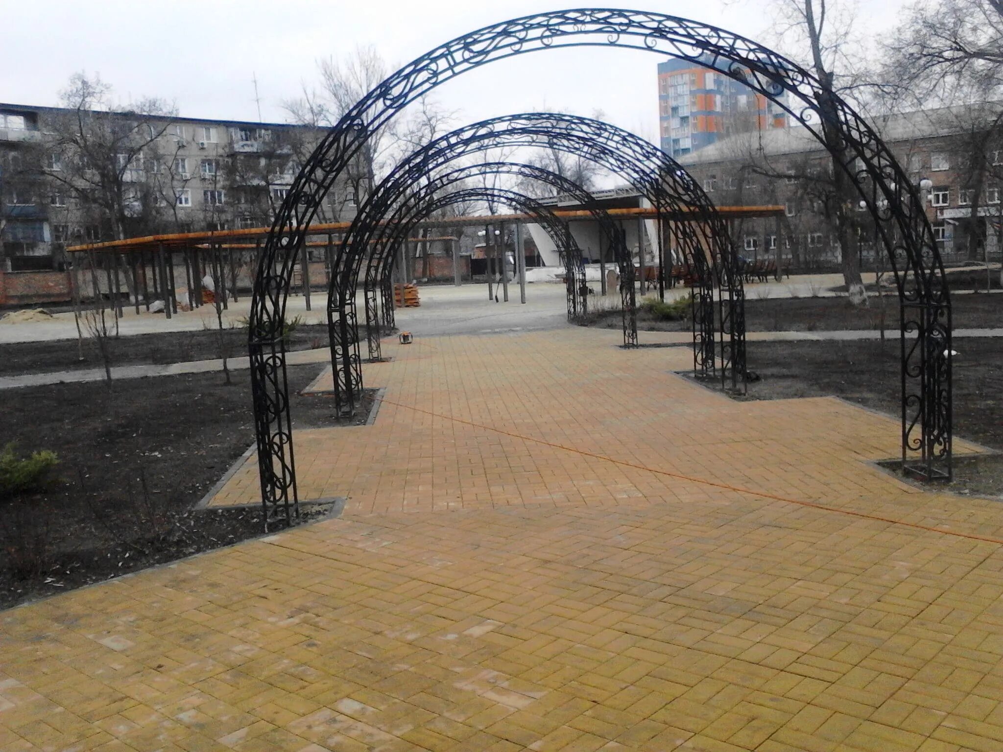Каменск-шахтинский парк логопарк. Г каменск парк. Парк победы каменск шахтинский. Г каменск парк. Парк маяковского каменск.