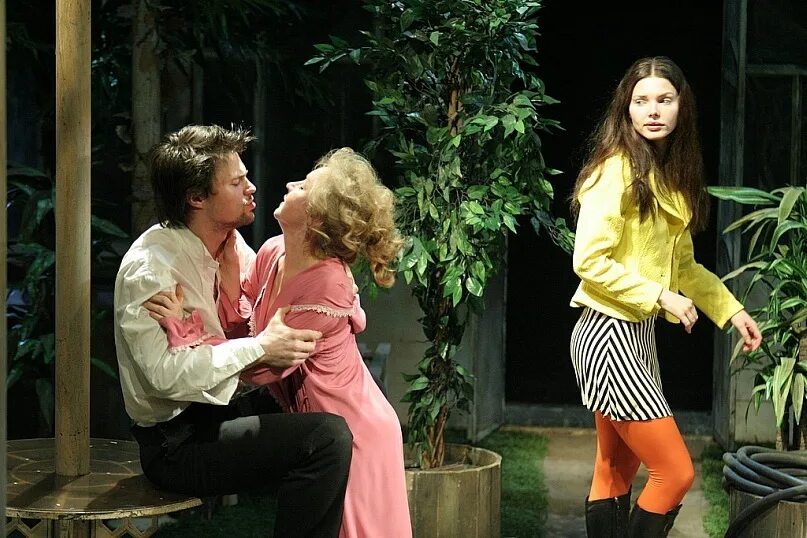 елена мольченко театр маяковского. блажь и дизайн. блажь бдт. блажь актеры театр маяковского. кристина гречанникова полевской.