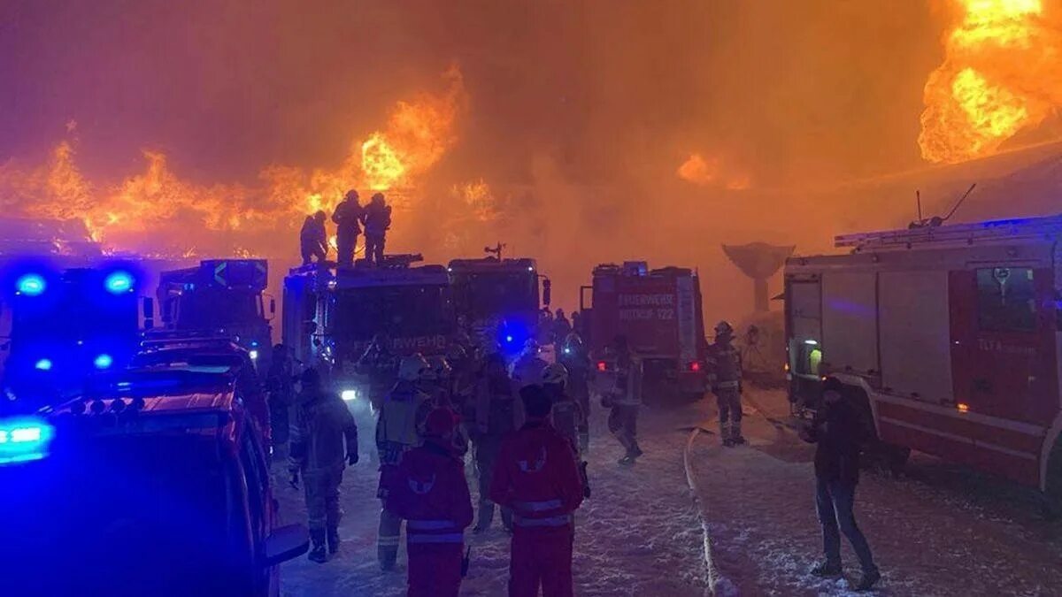 Пожары в музеях библиотеках. Пожар в музее. Пожар в музее в Москве. В Бразилии сгорел музей. Сгорел музей в Париже 2024.