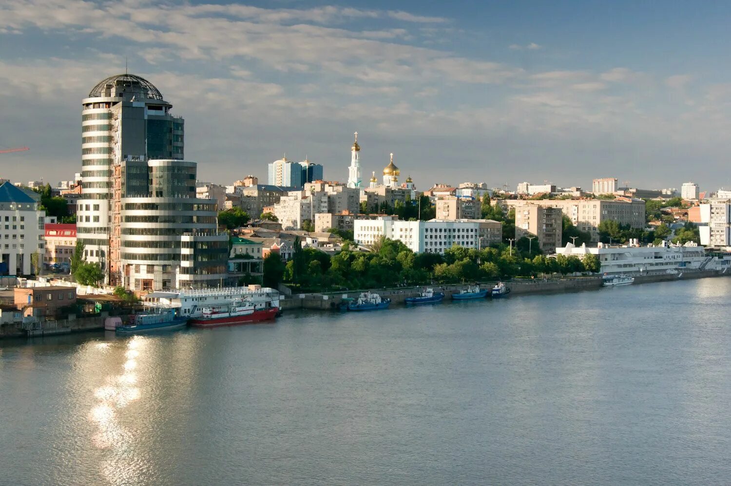 Фотосессия дону. Виды города Ростова на Дону. Ростов на Дону вид с реки. Ростов-на-Дону. Город Ростов на Дону набережная.