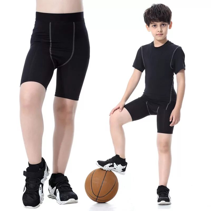 Шорты детские спортивные. Спортивные шорты для мальчика. Мальчик в шортах 12 лет. Шорты с лосинами для мальчика.