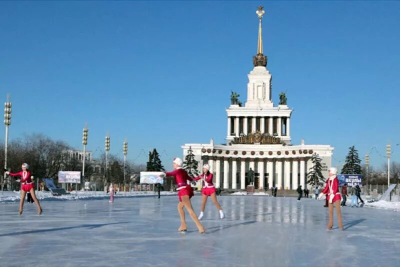 Красная площадь гум-каток каток. Каток красная площадь краснодар. Гум-каток москва. Каток вднх. Москва каток на красной площади 2023.