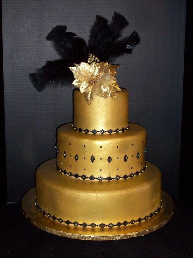 gold cake Gold wedding cake, Wedding cake red, Wedding cake pictures