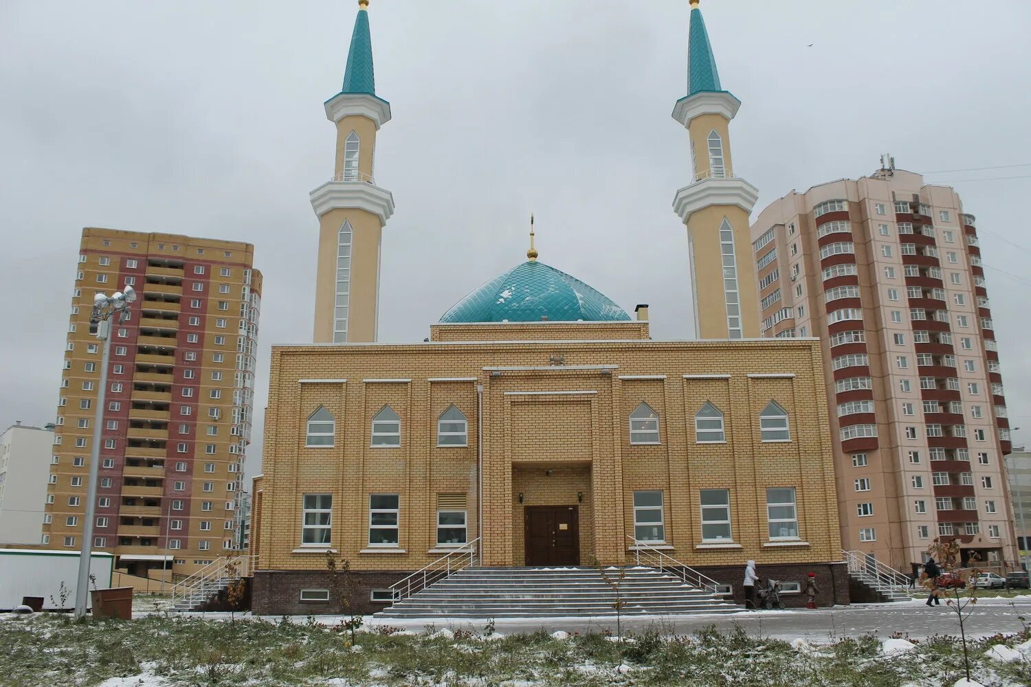 соборная мечеть средняя елюзань. мечеть куббат ас-сахра (купол скалы) в иерусалиме. мечеть иман нуры ижевск. лакнау индия. мечеть аль-куба медина.