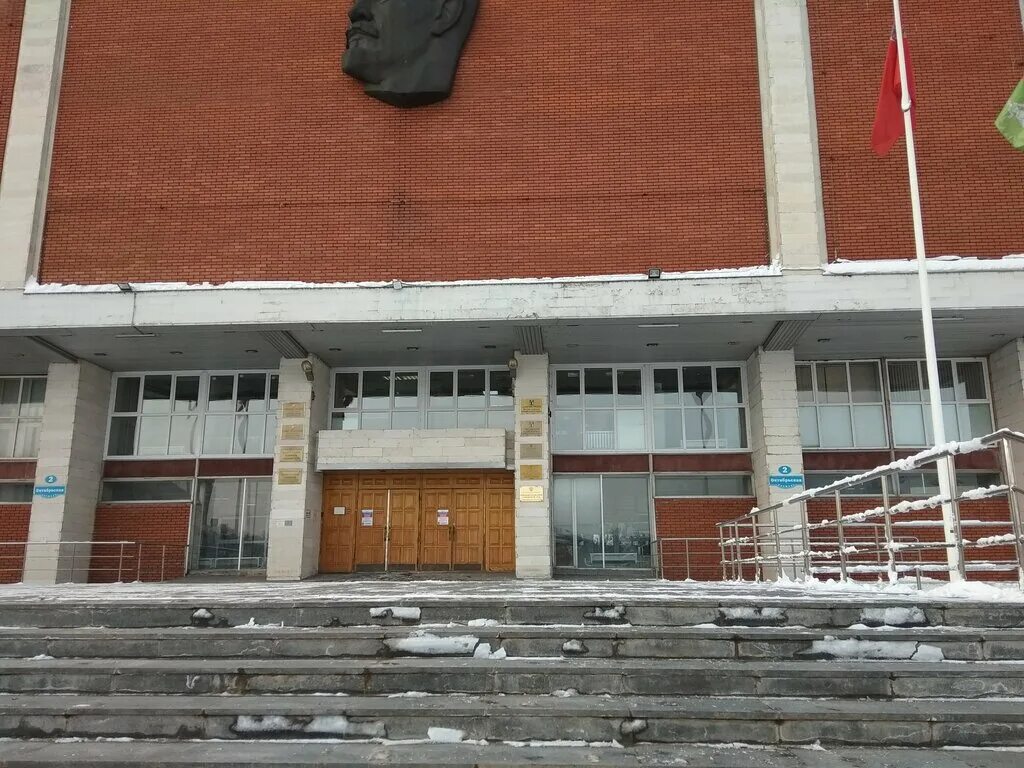 Орехово зуево октябрьская 2. Орехово-зуево октябрьская площадь дом 2. Достопримечательности орехово-зуево октябрьская площадь. Мфц московская 188 калуга. • октябрьская площадь, 2, орехово-зуево.