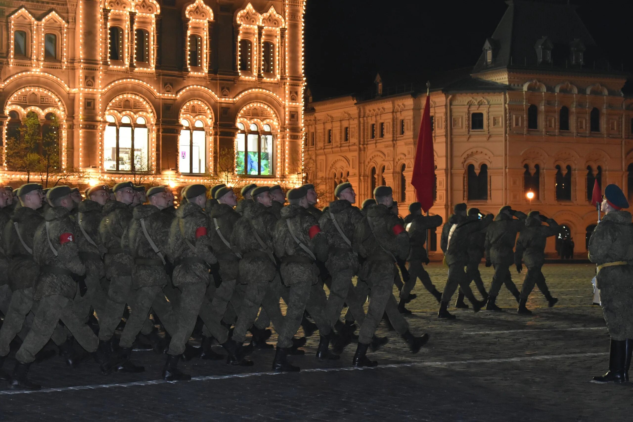 Парад ночью. Ночной парад в Москве. Праздник ночь парад. Магические ночные парады.