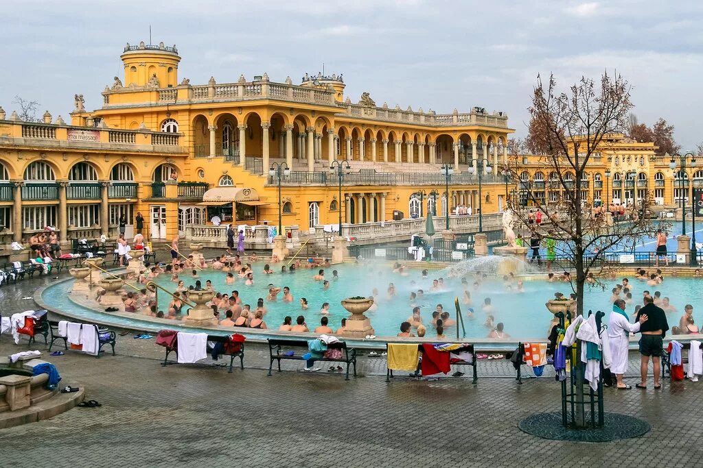 Белград термальные купальни. Купальни сечени в будапеште. Новая купальня. Купальни сечени. Széchenyi thermal bath budapest.