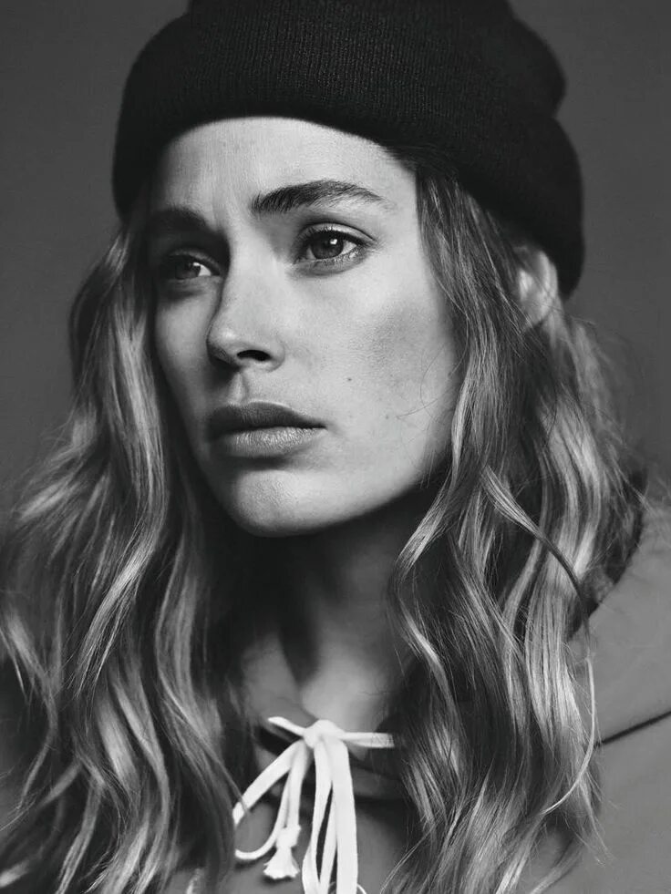 Даутцен крез. Twin magazine. Deep модели. Twin magazine. Twin magazine.