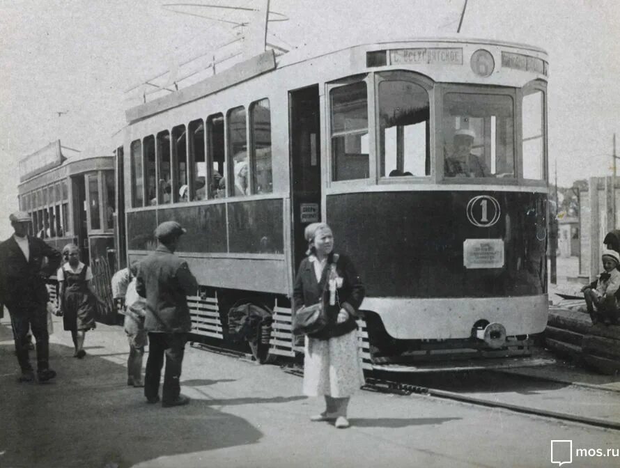 Московский трамвай 1930 е. Первая Трамвайная линия 1899 в Москве. Курский трамвай 1940. Трамваи в Москве 30 е годы.