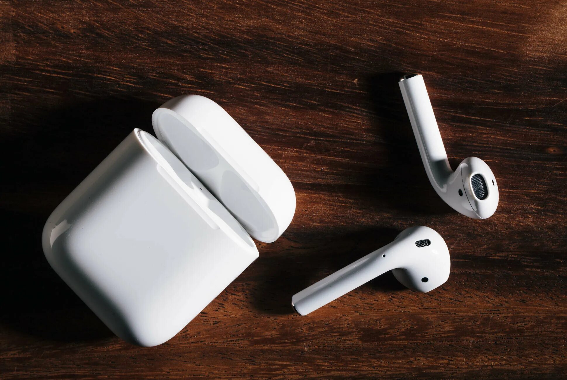 Airpods 3 1. Наушники беспроводные Apple AIRPODS 2. Наушники Apple аирподс. Айрподс 2 наушники. Наушники айфон аирподс.