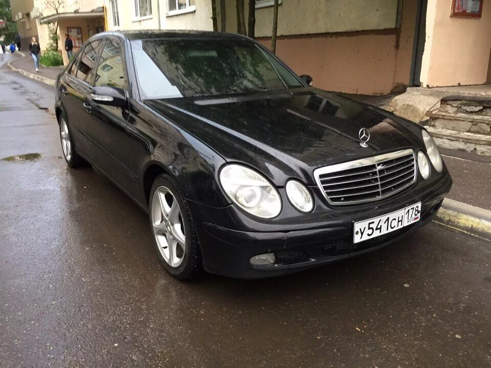 Мерседес 211 2002. 211 Мерседес 2002 год. Мерседес 2002 года. Mercedes-Benz e 220 2002goda.