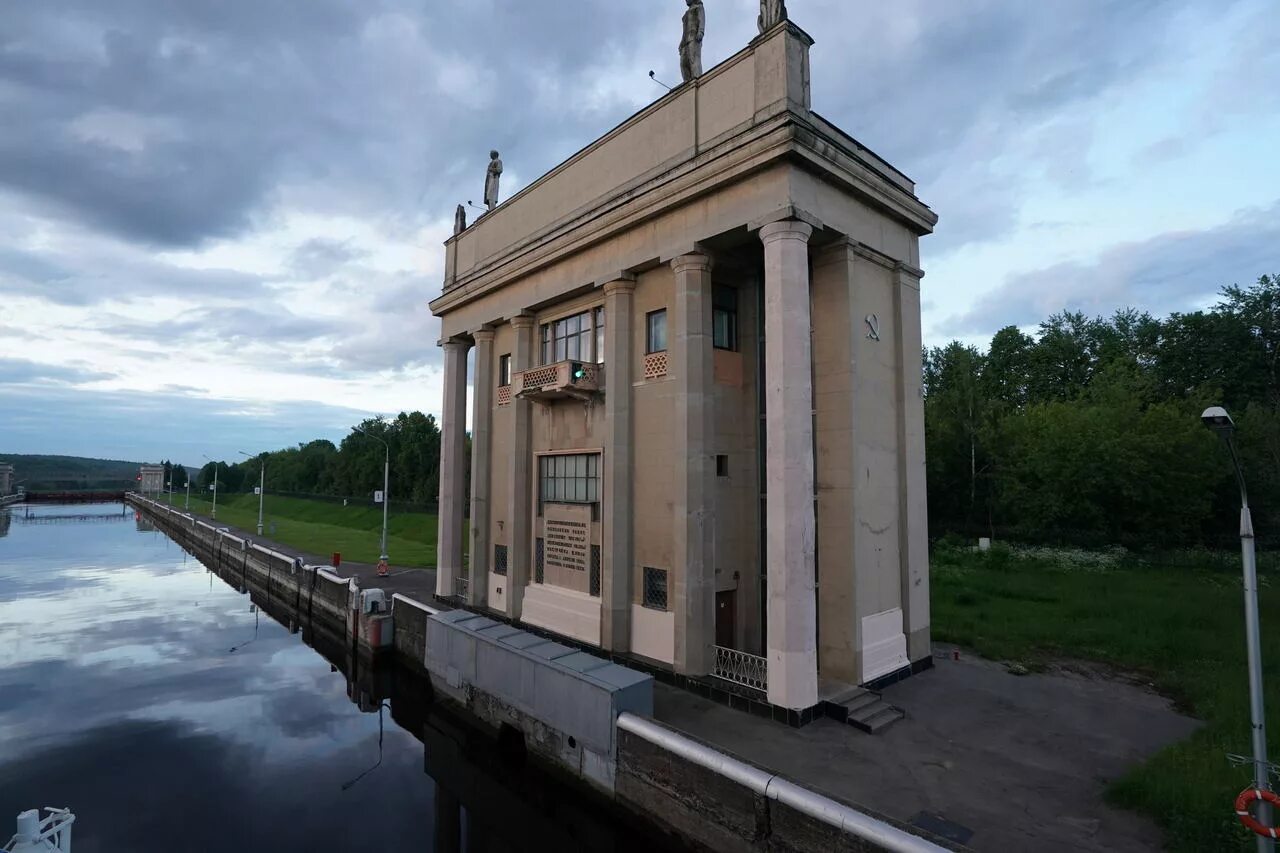 Пос икша. Икша поселок. Икша Дмитров шлюз 8. Станция Икша. Город Икша Московской области.