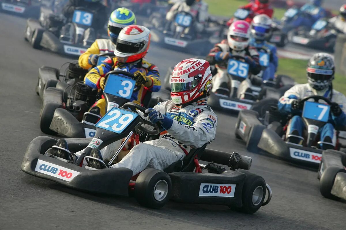 Go kart перевод. Картинг на 100. Картинг фото. Картинг сотый Лесной. Картинг для детей реклама.