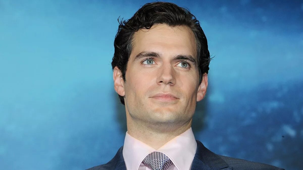 Почему кавилл ушел. Кавилл. Henry Cavill.