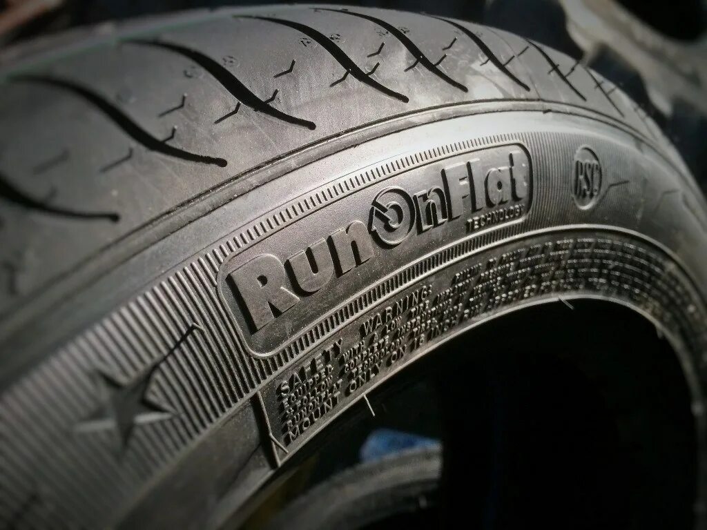 Runflat что это значит. РАН флэт шины что это. Michelin RUNFLAT. Бриджстоун Ранфлет обозначение. Шины Мишлен Ранфлет.