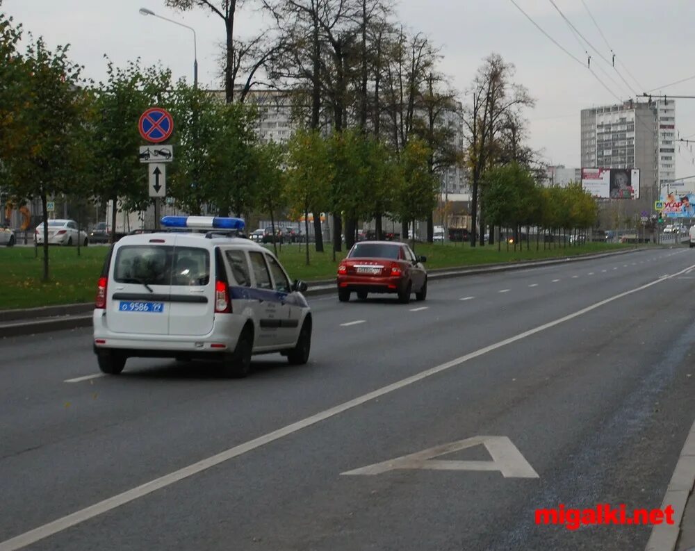 Мигалки нет. Газ 31105 с мигалкой. мигалки нет волгоград. рыбинск поворот на софийскую ментовские мигалки на светофоре. фото мигалки собак.