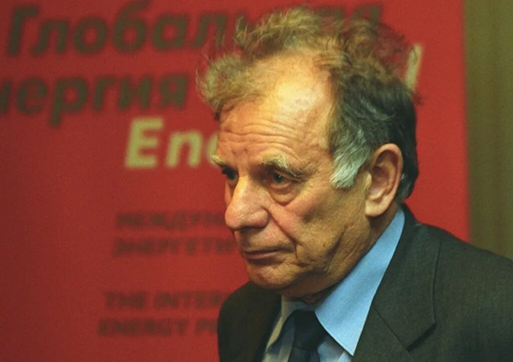 Жорес алферов за что получил нобелевскую премию. Алфёров жорес иванович. жорес иванович алфёров (2000). алфёров жорес нобелевская премия в 2000. портрет жореса алферова.