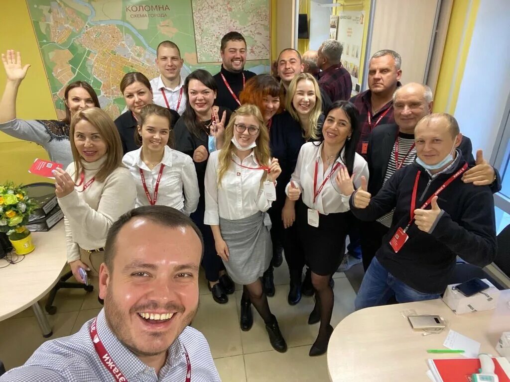 логотип этажи агентство недвижимости. офис агентства недвижимости этажи. этажи воронеж московский проспект. этажи риэлторская компания. этажи коломна.