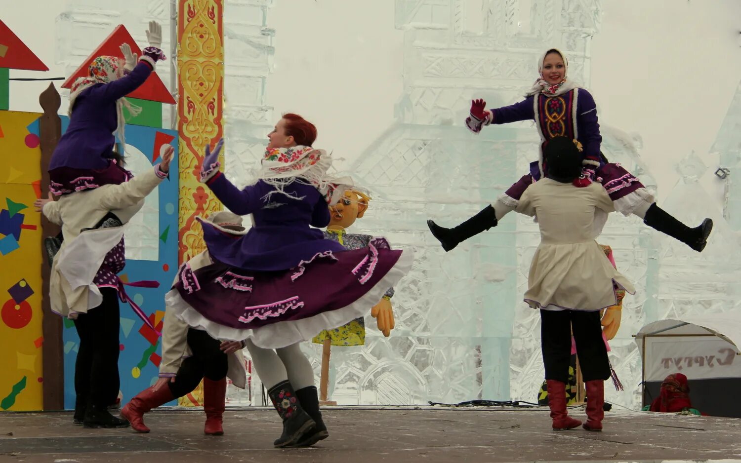 Масленичные пляски. Масленица пляски. Русские народные танцы Масленица. Танец на Масленицу для детей. Танец на масленицу на улице