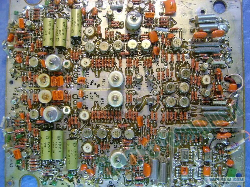 Ссср приемник урал авто 2. Радиоприемник урал 412. Урал авто содержание драгметаллов. Меркурий рп-210 блок питания. Автомобильный приемник урал-авто.