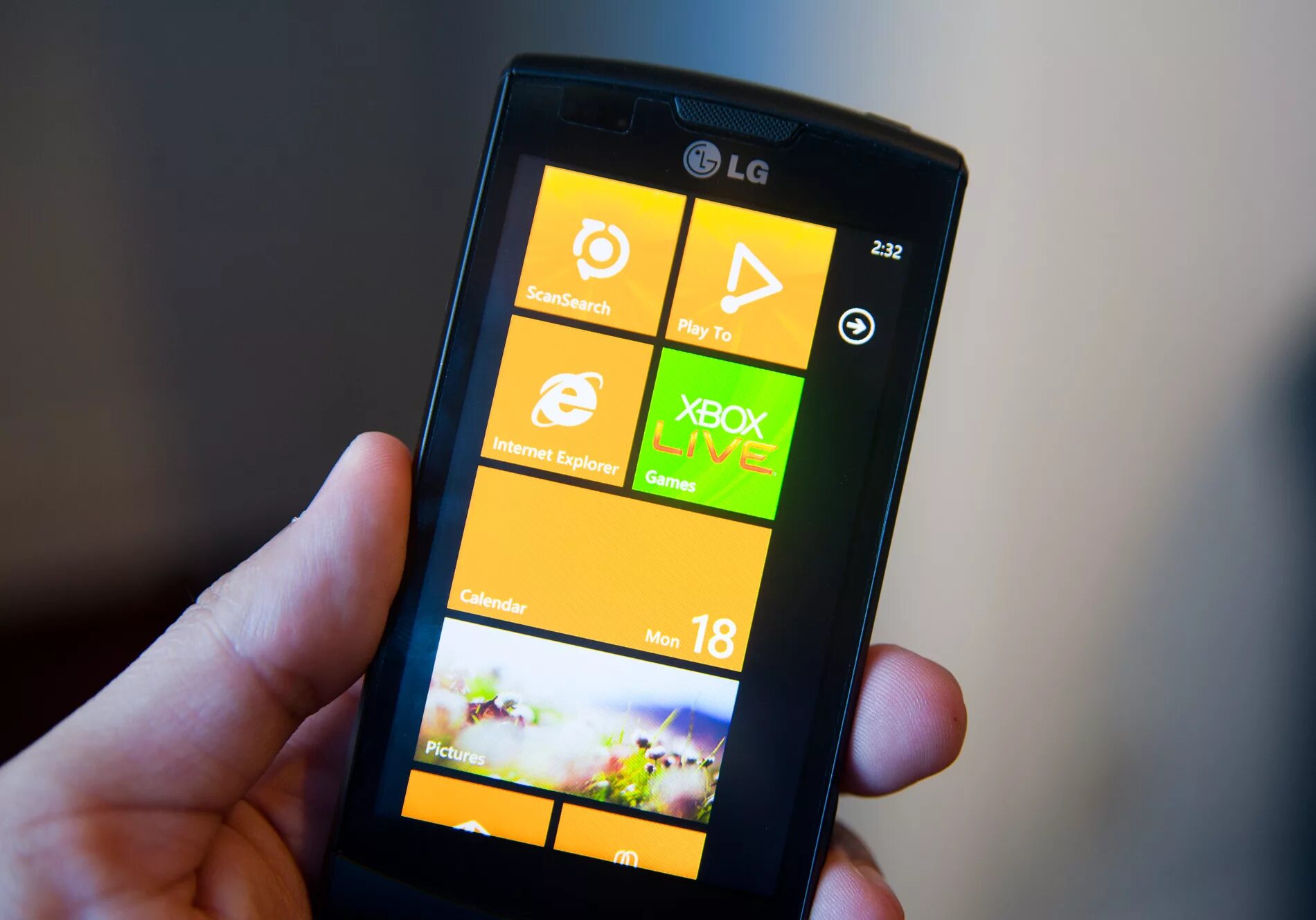 Windows Phone 7. Windows Phone 7.x. Windows Phone 7 homescreen. Windows Phone 2009. Телефон в 7 30