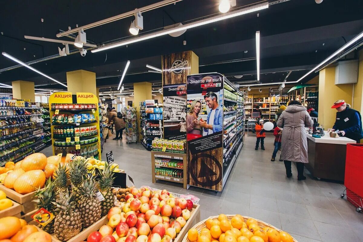 Сеть магазинов сейчас. Магазин спар киров. spar гипермаркет. универсам spar. крупные торговые сети магазинов.
