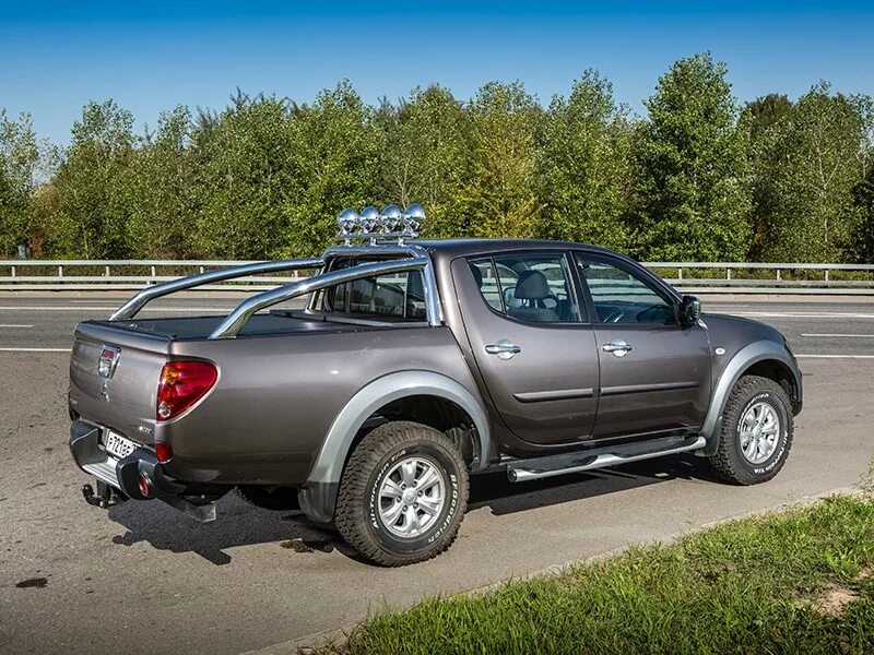 Mitsubishi l200 2014. Мицубиси l200 2014. Mitsubishi l200 4 поколение. Митсубиси л200.