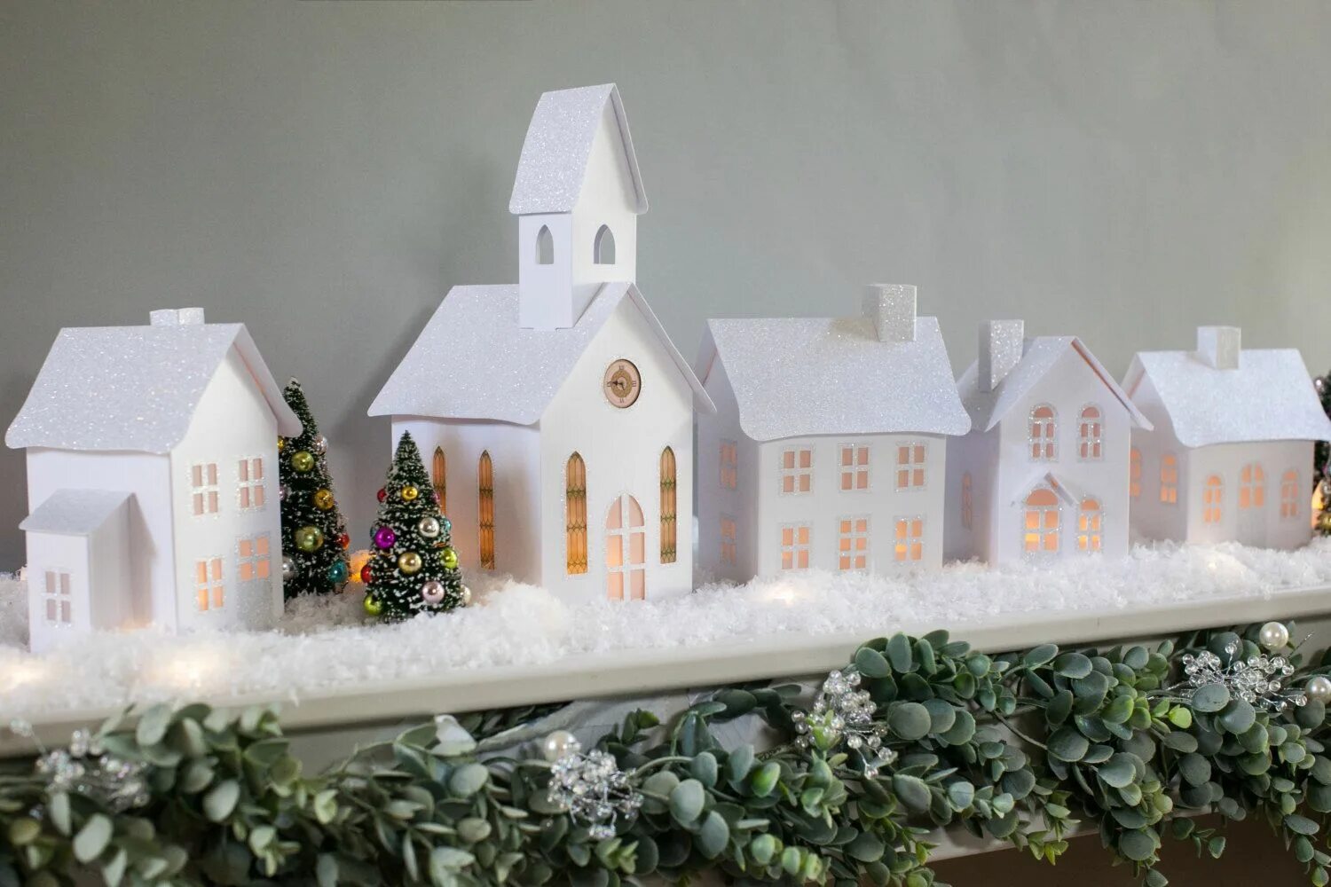 новогодняя деревня своими руками из картона. домики для рождественской деревни. рождественская деревня адвент. рождественская деревня набор для декора. новогодний домик из картона.