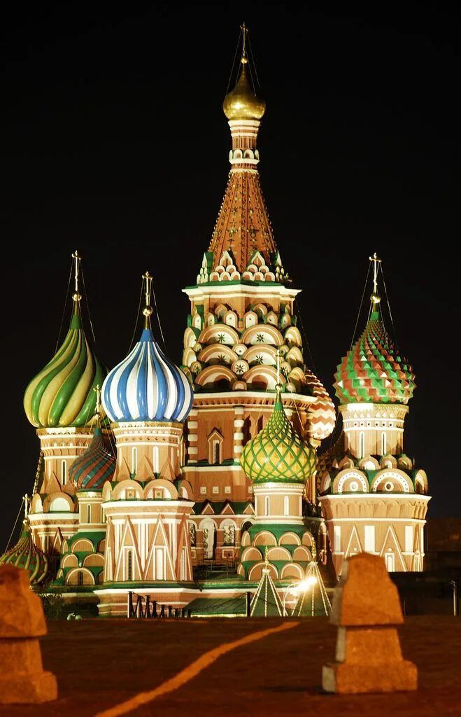 Saint basil s cathedral stonehenge the internet. Архитектура москвы. москва арт. saint basil&#039;s cathedral зд модель.