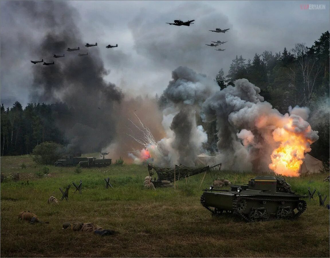 Нападение на поле. Поле боя. Военное поле.