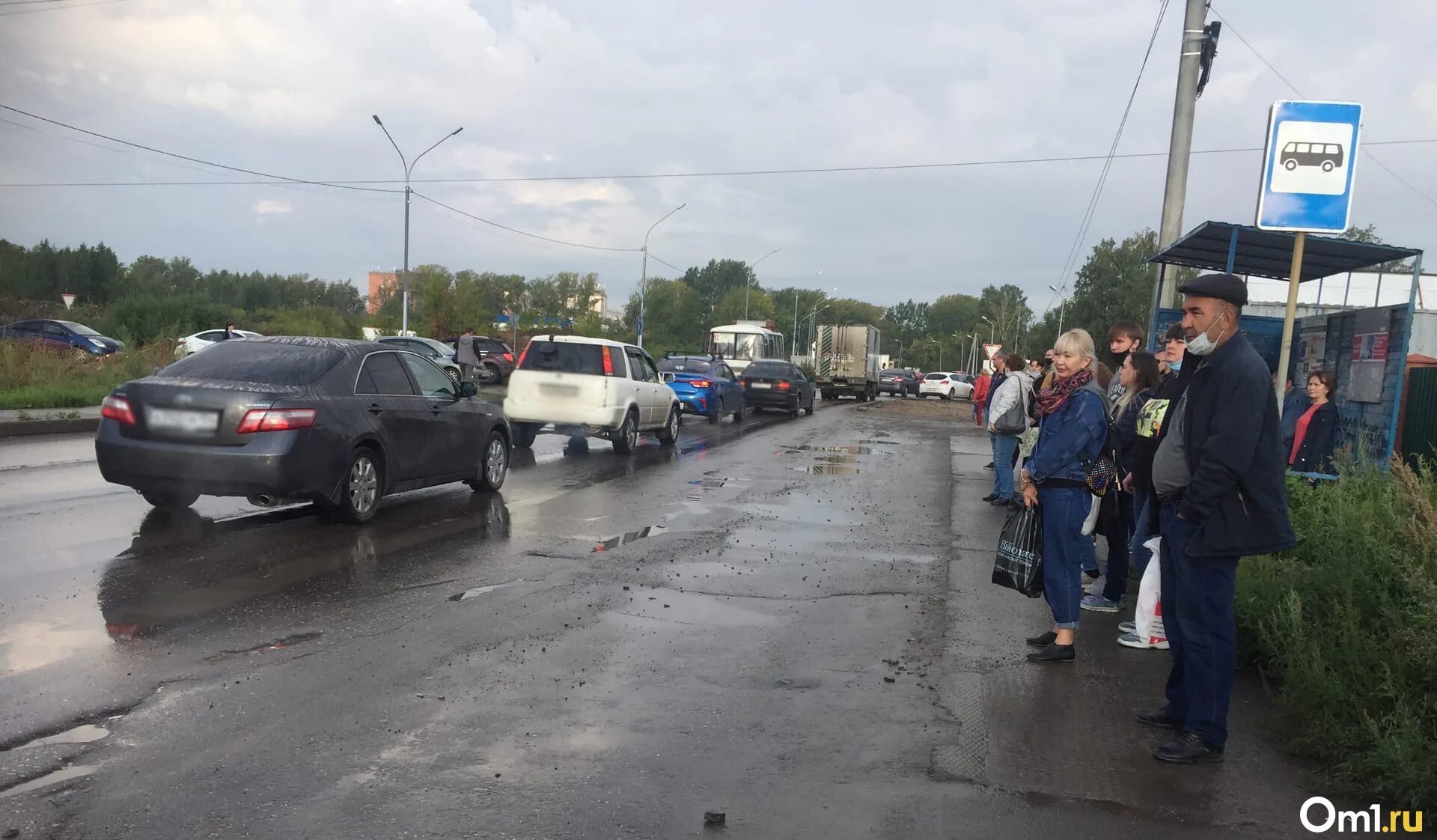 Перекресток Петухова советское шоссе Новосибирск. Пробка в Новосибирске на Петухова. Авария на Советском шоссе в Новосибирске сегодня. Пробка на Петухова Новосибирск сейчас.