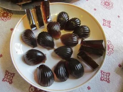 Цвет лакричной конфеты