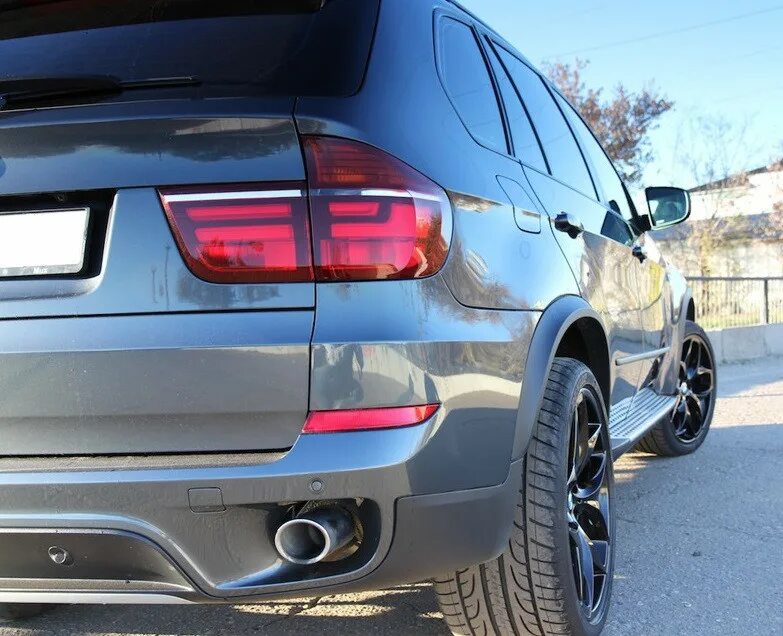 Расширители бмв х5 е70. Расширители bmw x5 e70. bmw x5 e70 арки. bmw e70 расширители арок. расширители арок bmw x5 e70.