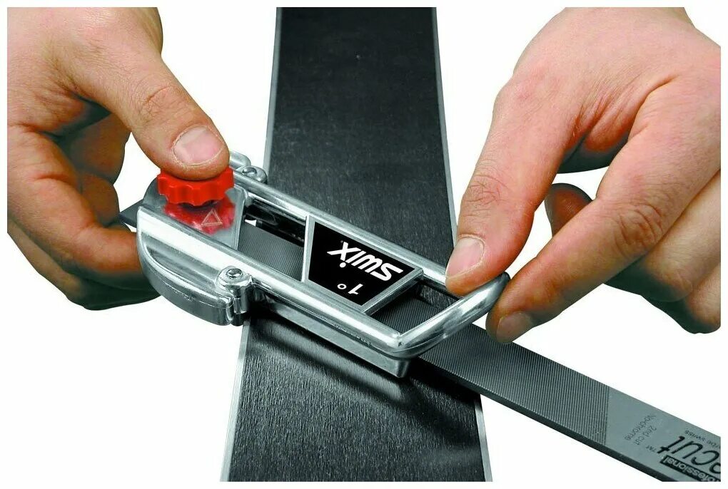 Канторез holmenkol регулируемый угол заточки 85 90 напильник в комплекте. Станок для сноуборда. Мастерская лыж. Циклевка лыж. Заточка кантов горных лыж.