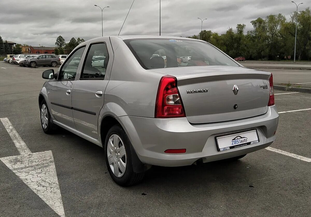 Renault logan тринадцатого года. Renault logan 2013. рено логан 2020 года фото. рено логан 2013г. рено логан 1.