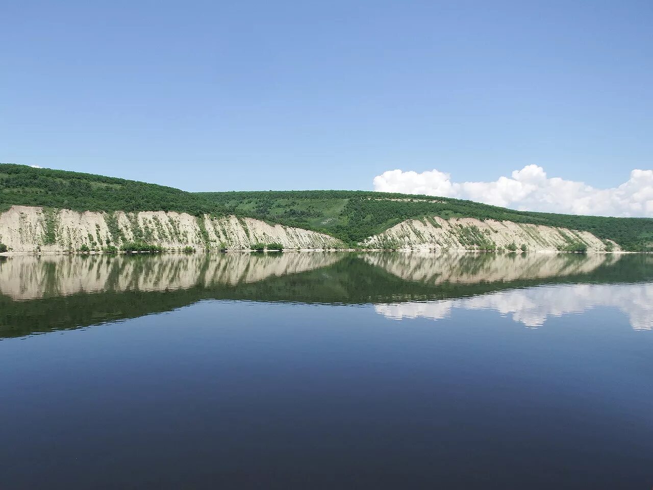 Утёс степана разина саратовская область. Утёс степана разина саратовская. Высокое саратовская область. Высокое саратовская область. Село устиновка балашовский район.