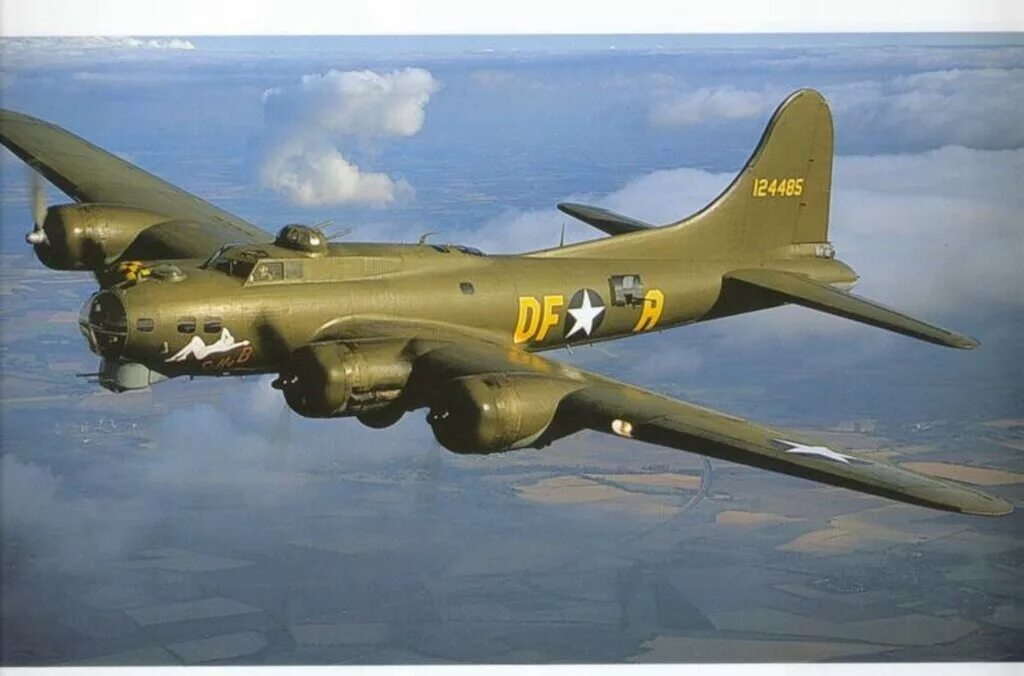 Б 17 кг. B-17 Bomber. B 17 бомбардировщик. Боинг б 17 летающая крепость. Бомбардировщик б-17 летающая крепость.