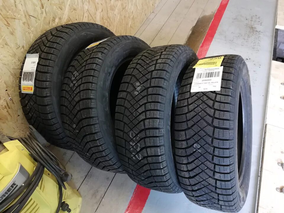 215 60 r17 зимние купить. Зимние шины Pirelli Winter Ice Zero Friction. Pirelli Winter Ice Zero Friction. Pirelli Ice Zero Friction. Pirelli Ice Zero fr SUV.