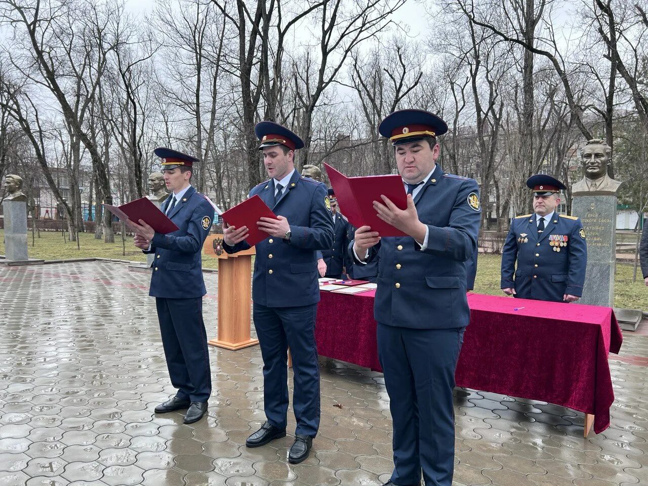 Присяга. Принятие присяги. Присягать родине. Российская присяга. Приняли присягу на верность