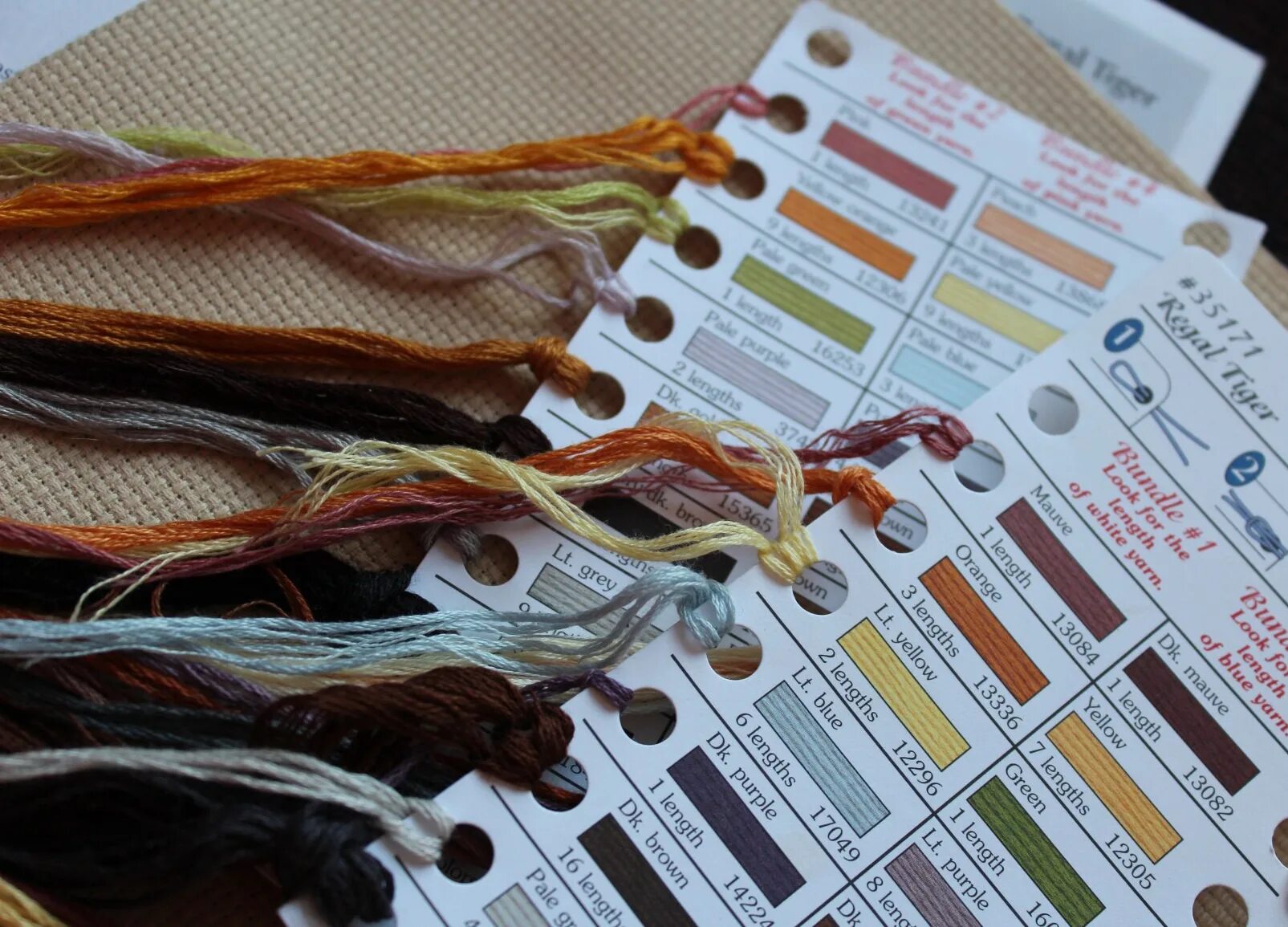 Нитки разбор по цвету. Дименшенс 35171. Dimensions DMS-35171. Dimensions 35171 величественный тигр. Разбираем нитки Буцилла.