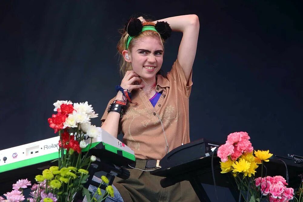 Grimes исполнитель. Grimes 2021. Клэр буше граймс. Граймс вики. Grimes 2023.