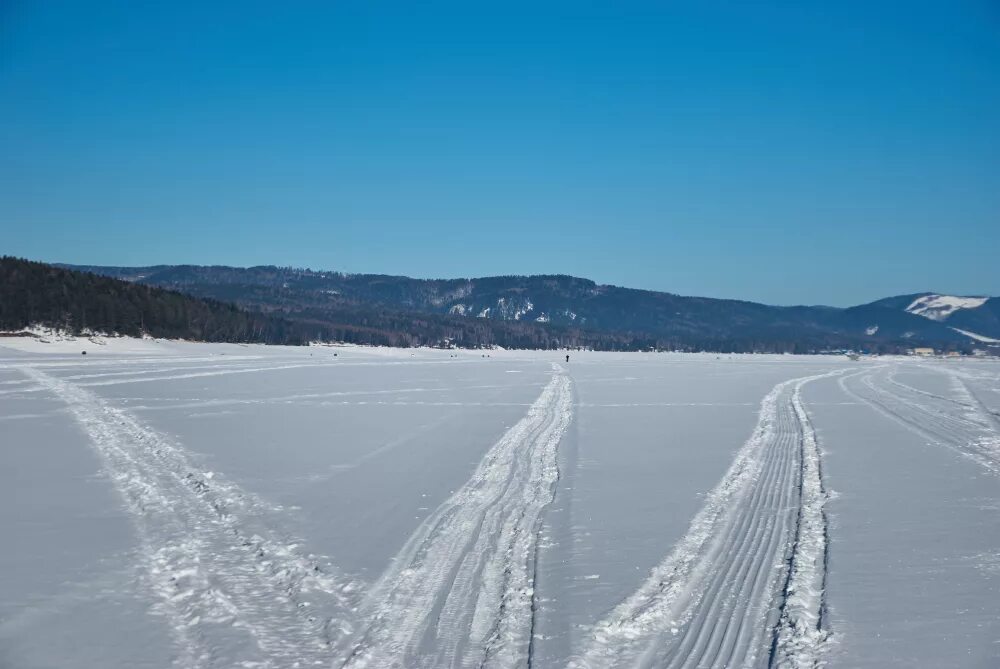 Красноярское море зимой. Шумиха красноярское море зимой. Шумиха красноярское море. Лед на красноярском море 2022. Красноярское водохранилище вид сверху.