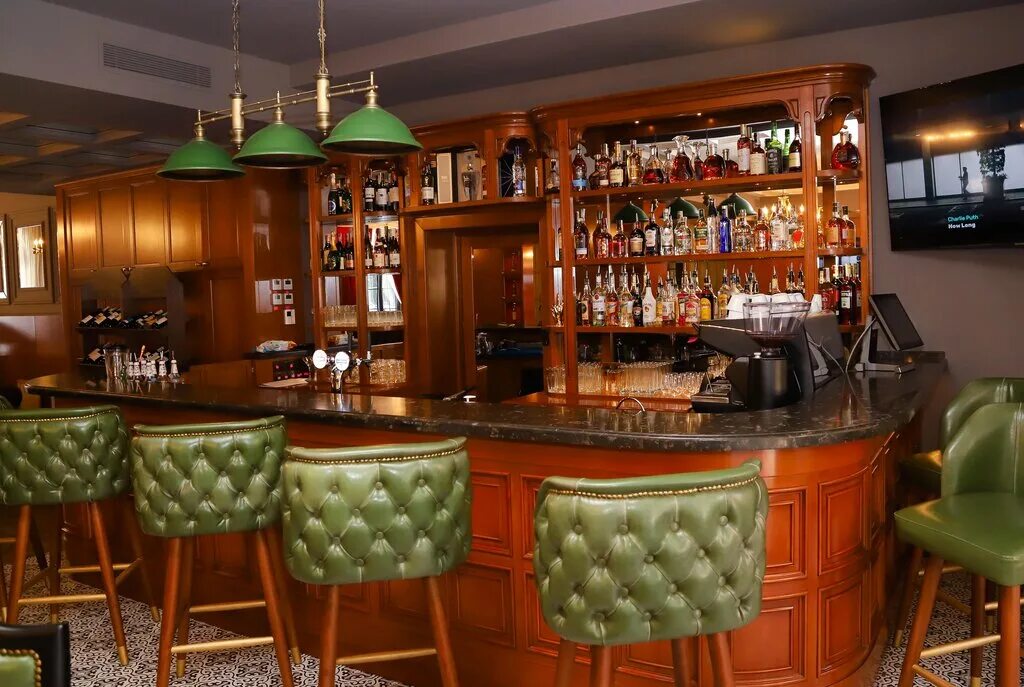 оливер паб ташкент. вайн тайм ташкент. Cmi afterparty bar tashkent. пабы ташкента. честный бар ташкент.