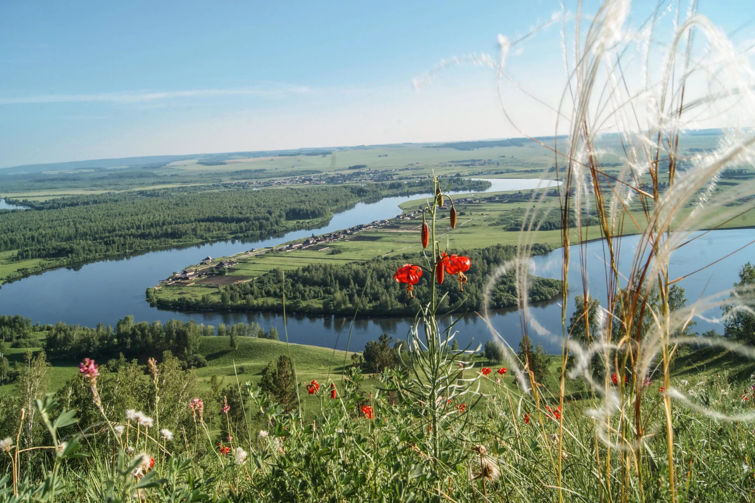 Ирбейский сельсовет ирбейского района. Козыла Ирбейский район. Красноярский край Ирбейский район д Козыла. Мемориальный комплекс д. Петропавловка Ирбейский район. Село Ирбейское Красноярского края.