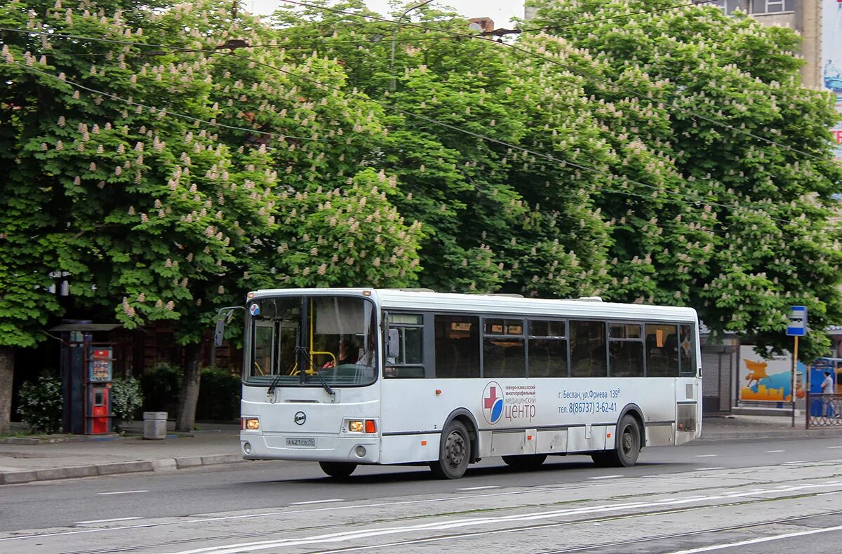 Сайт автовокзала владикавказа. ЛИАЗ 5256.26-01. Общественный транспорт Владикавказ. Автобус Владикавказ. Цхинвал Владикавказ автобус.