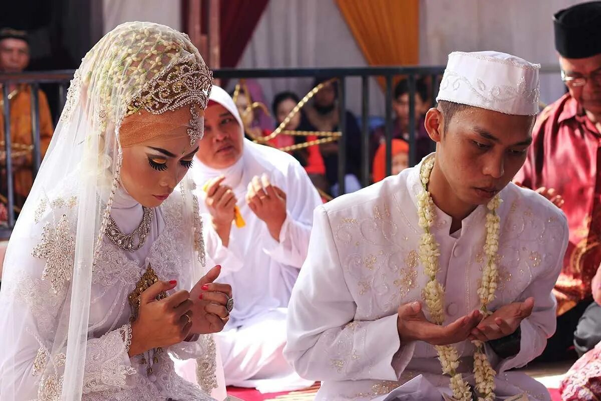 Особенности традиции стран. Свадьба в Индонезии. Невесты разных стран.