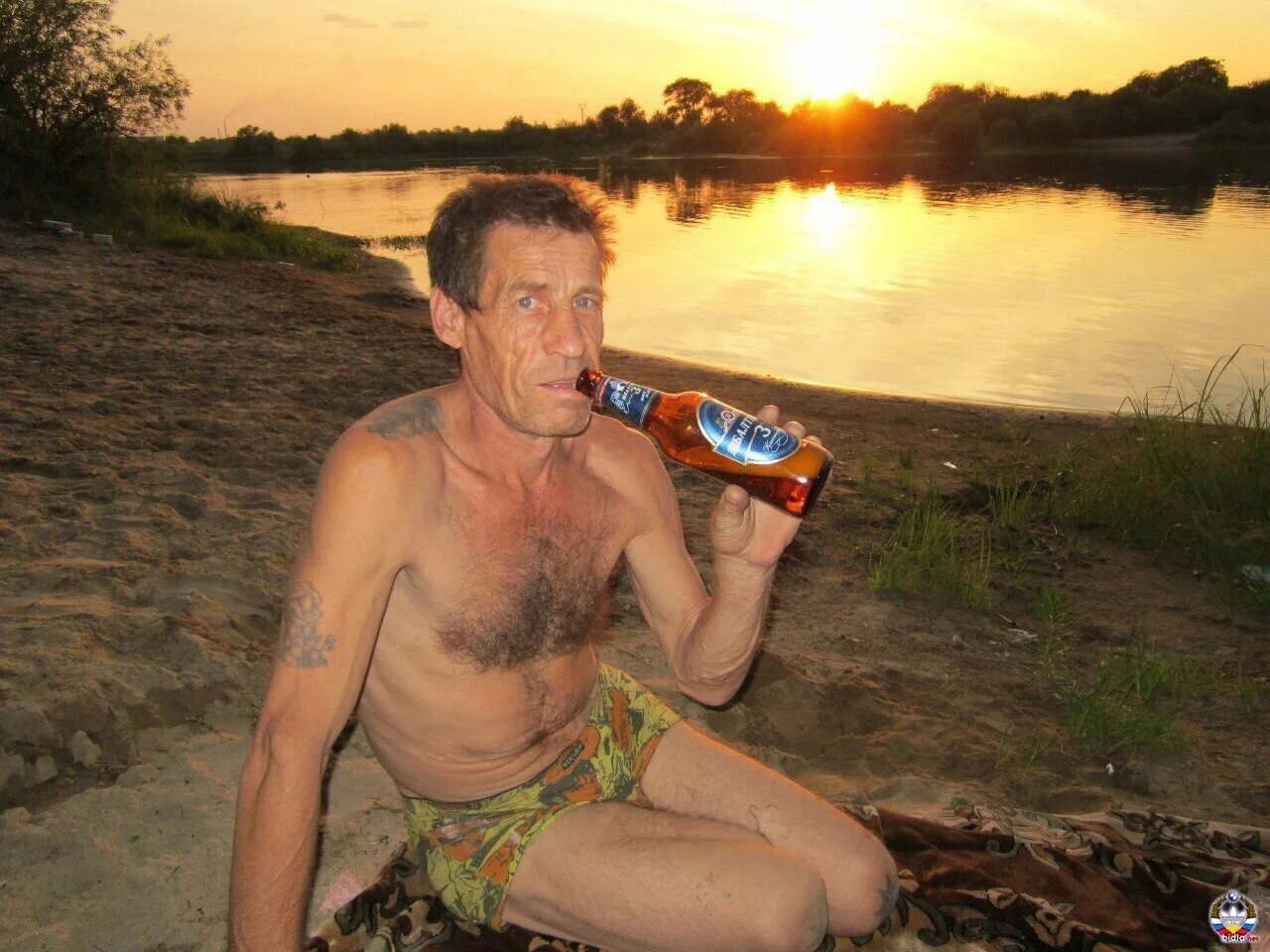 придурки в социальных сетях. пьяные придурки. придурки в социальных сетях. чудики из социальных сетей. пьяные придурки.