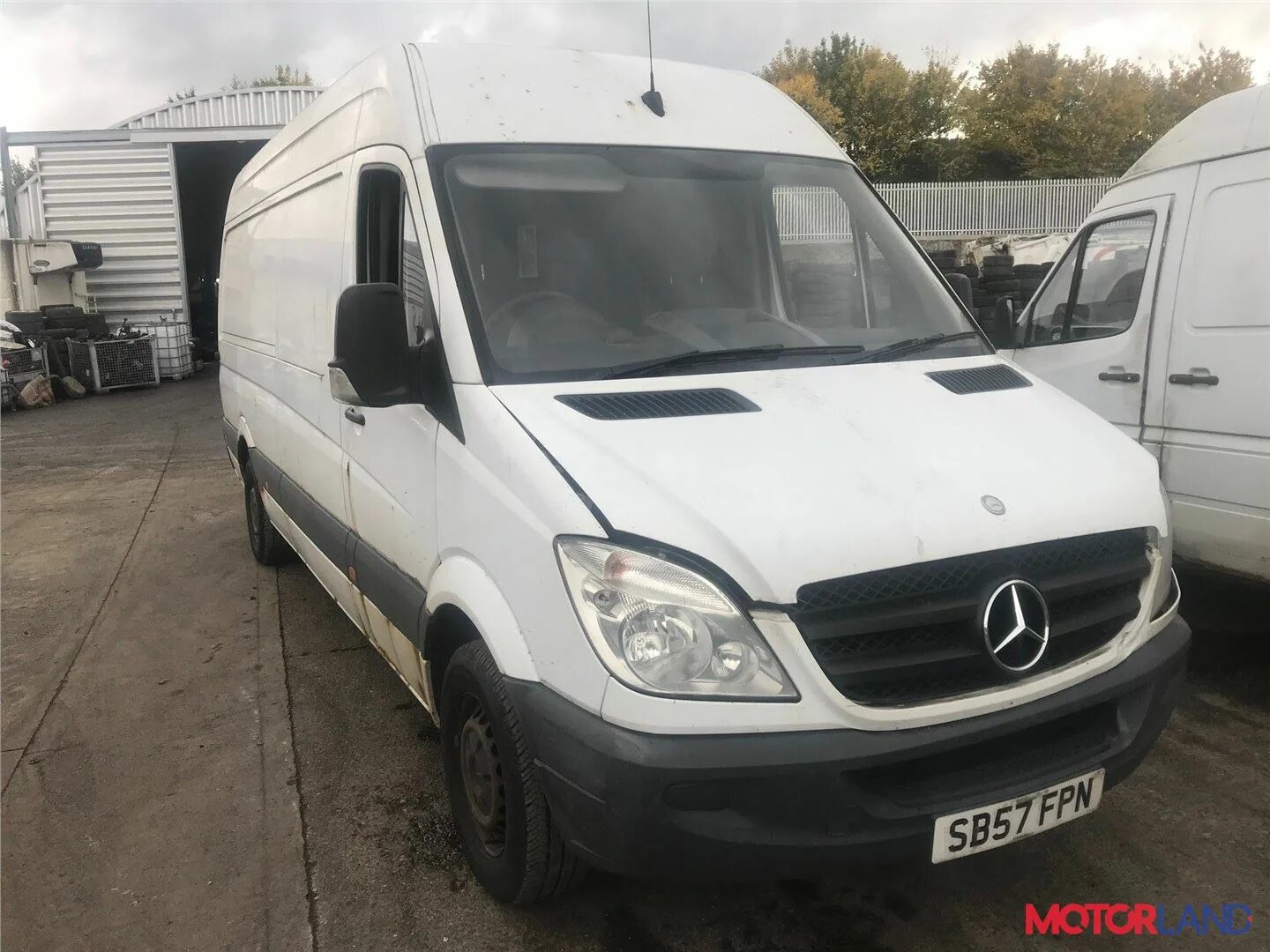 Mercedes sprinter 2006. Мерседес Спринтер 2006. Мерседес Спринтер 2006 года выпуска. Спринтер 2006 2.2. Дверь Мерседес Спринтер 2006.